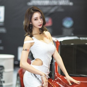 韓國性感美女車模車展會場白嫩迷人