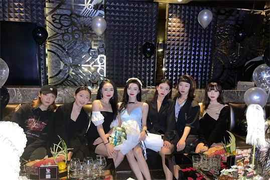 台北酒店經紀｜尊爵八大娛樂公司｜酒店上班工作應徵小姐，高薪現領彈性排班 / 作者:酒店經紀 