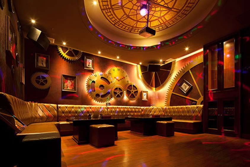 尊爵酒店經紀｜來酒店上班的原因有哪些？高薪、彈性、發展一次看懂 / 作者:酒店經紀 