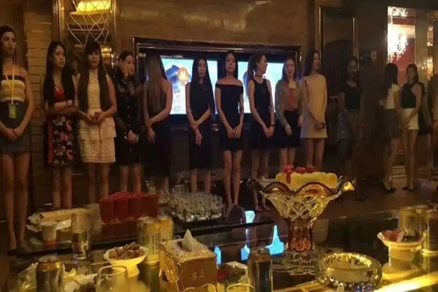 台北夜生活酒店喝酒攻略｜酒店消費怎麼算？幹部副總帶你搞懂
