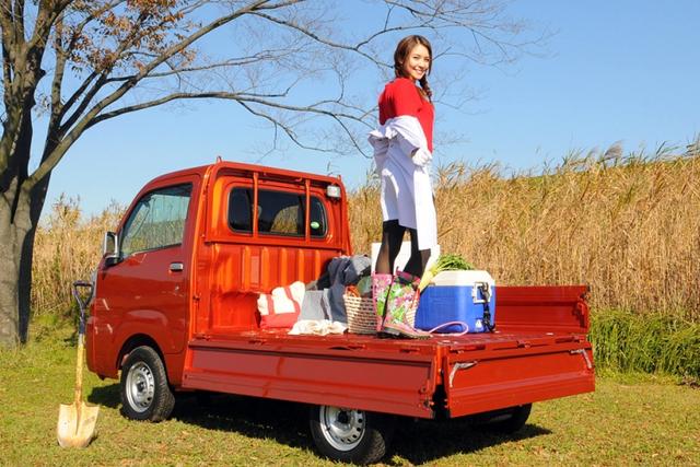 日本車模與小貨車的故事/ 作者: / 來源: