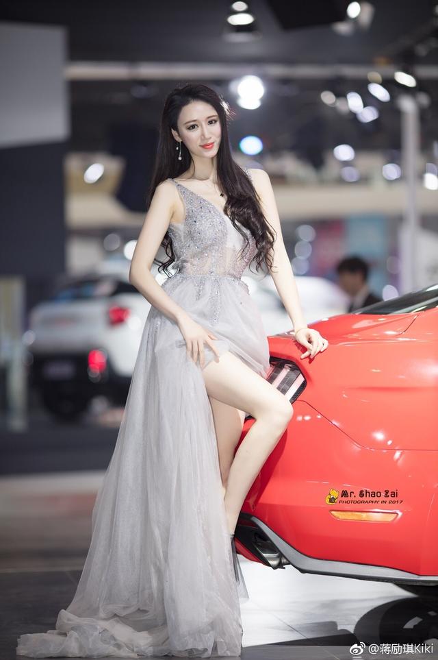 鄭州車展，鄭州鄭州國際會展中心，展台美女模特/ 作者: / 來源: